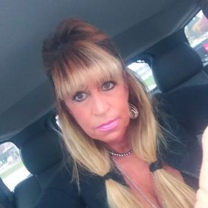 Meet your Posher, Gina